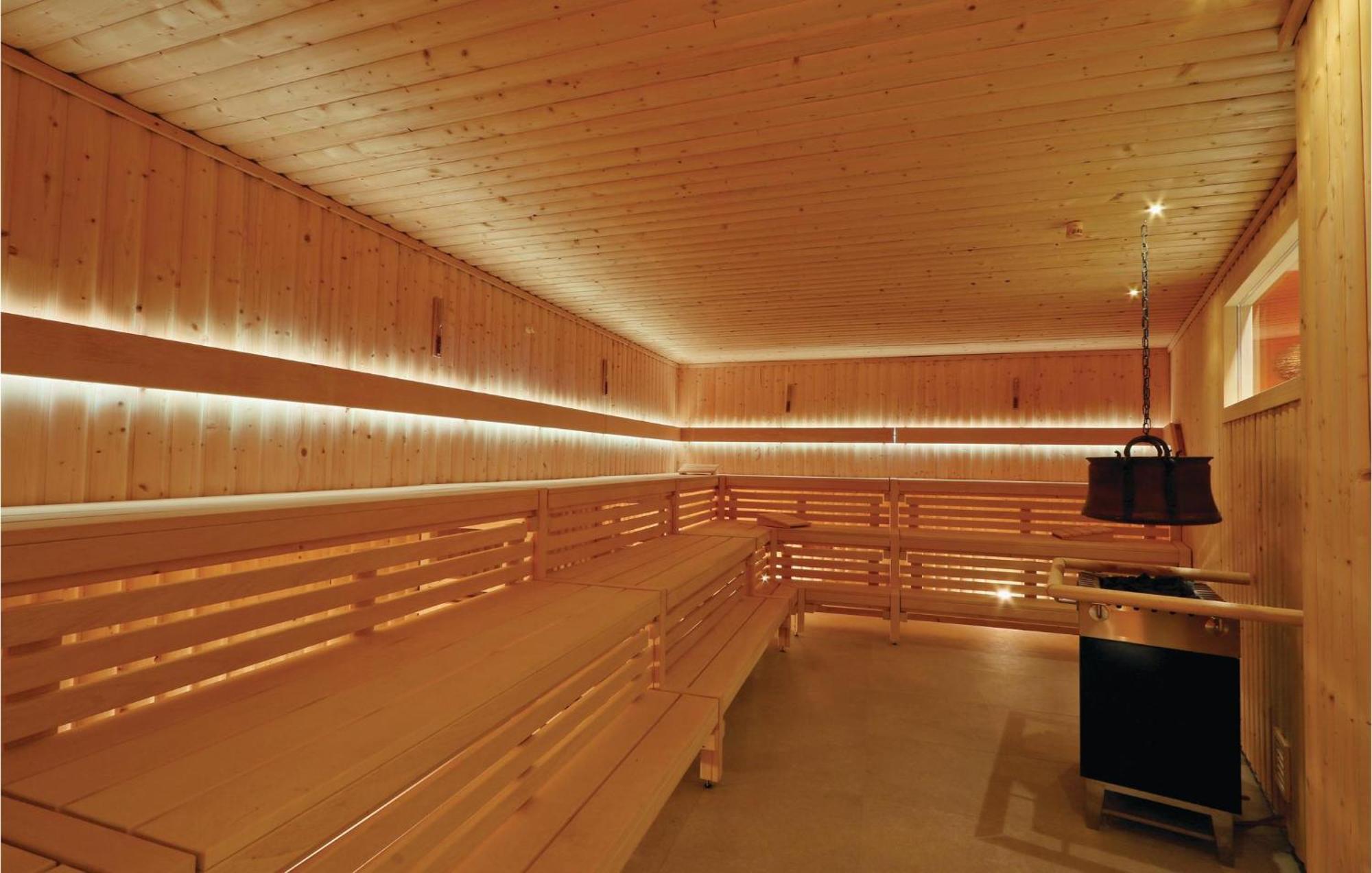 Amazing Apartment In Luebeck Travemuende With Sauna Bagian luar foto